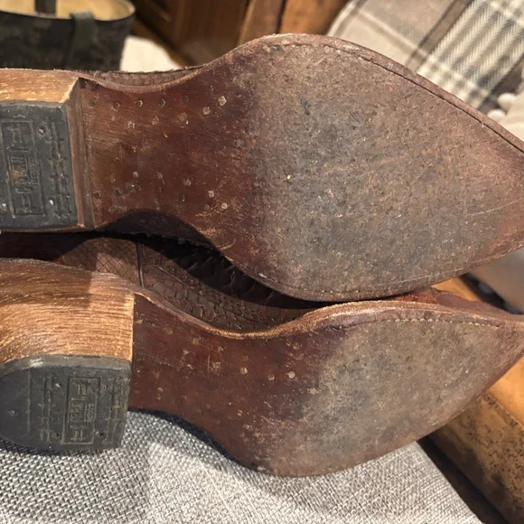 Corral Brown Embroidered Heeled Boots - Picture 3 of 7